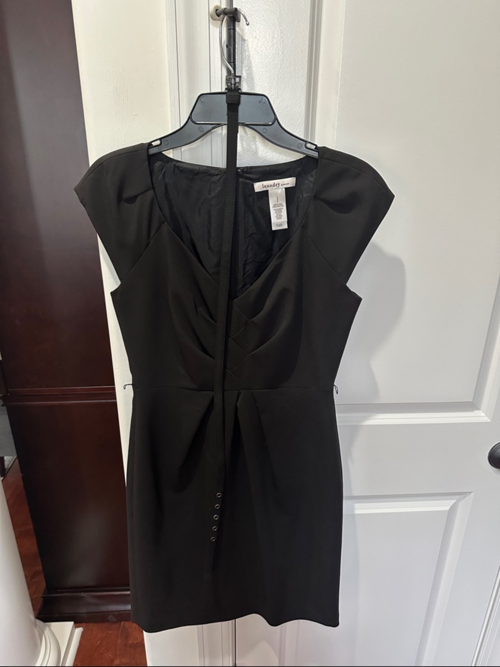 3 dresses - Picture 6 of 7